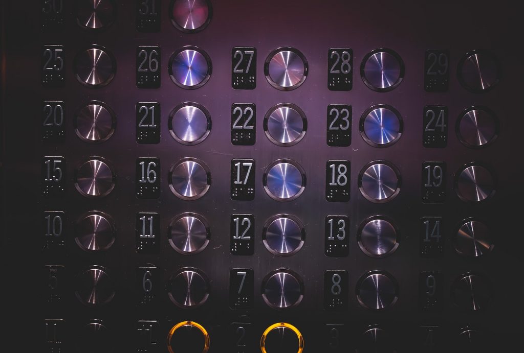 panneau de commande ascenseur
