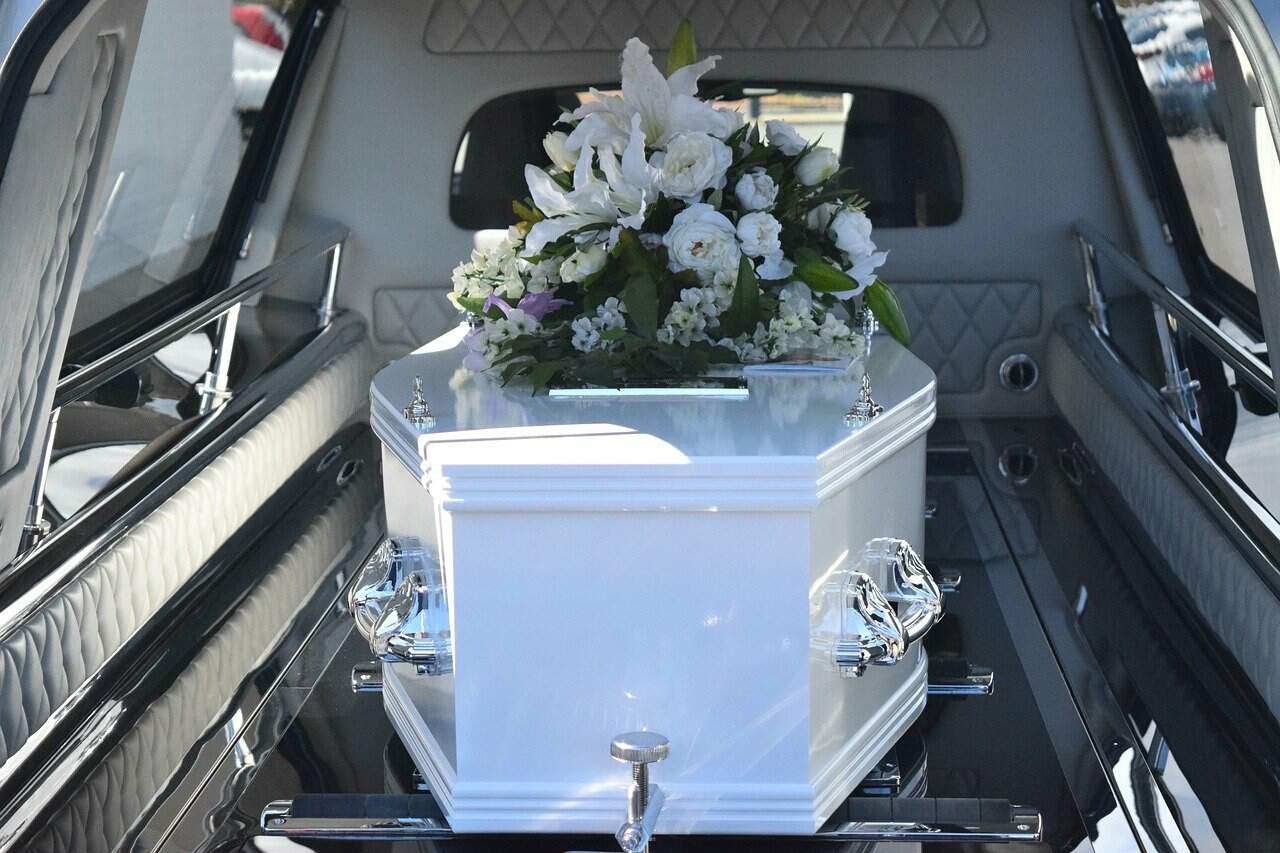 Comment faire pour préparer et organiser des funérailles