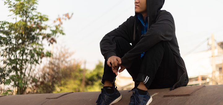 tenue-style-sportif-allure-tendance-decontractee